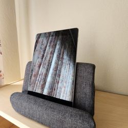 Tablet Stand / Small Lap Desk