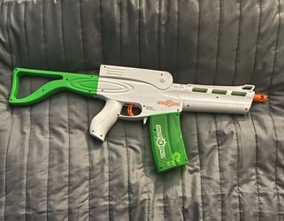 Toy gel blasters