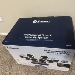 Swann 8 channel 8 cameras 4K Ultra HD security kit BRAND NEW!!!
