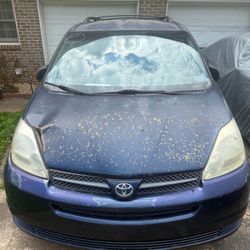2004 Toyota Sienna