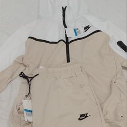 Nike Tech Mens Sweat Suit Size L -XL Beige