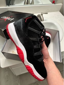 Jordan 11 “bread velvet”