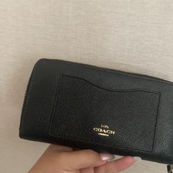 Aunthentic Coach Wallet 