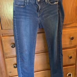 Women’s Levi Jeans