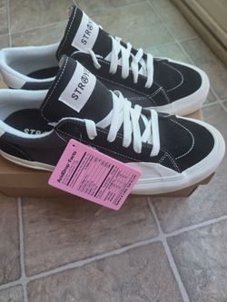 Sapatos straye tengo Size 8y 9