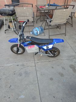 Razor dirt bike