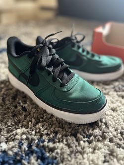 Youth Size 6Y- Nike Air Force 1 Low LV8 GS "Aurora Green