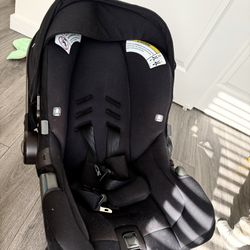 Nuna Pipa Infant Car Seat and base
