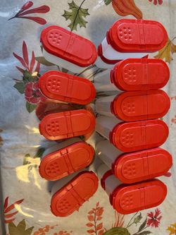 Spice set 26 pieces $49.99 vintage small and large shakers