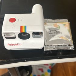 Polaroid go With Film