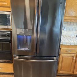 GE Refrigerator 