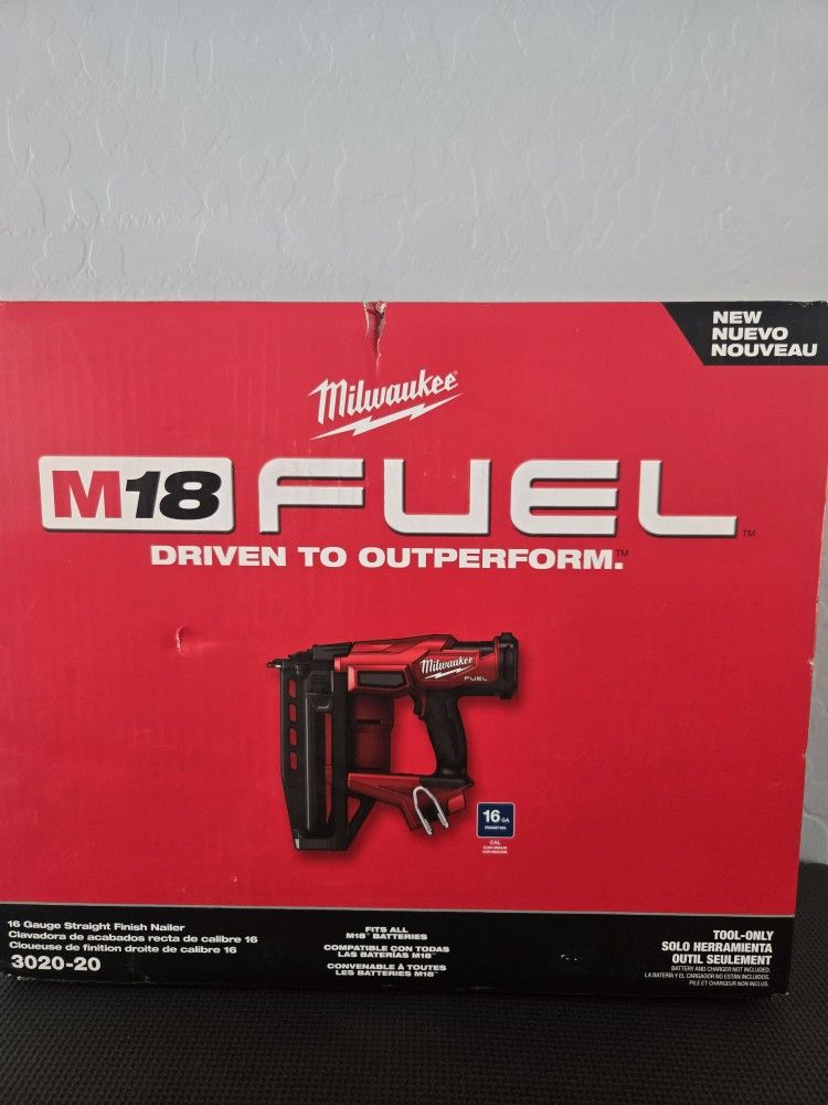 Milwaukee M18 Fuel 16g Straight Finish Nailer