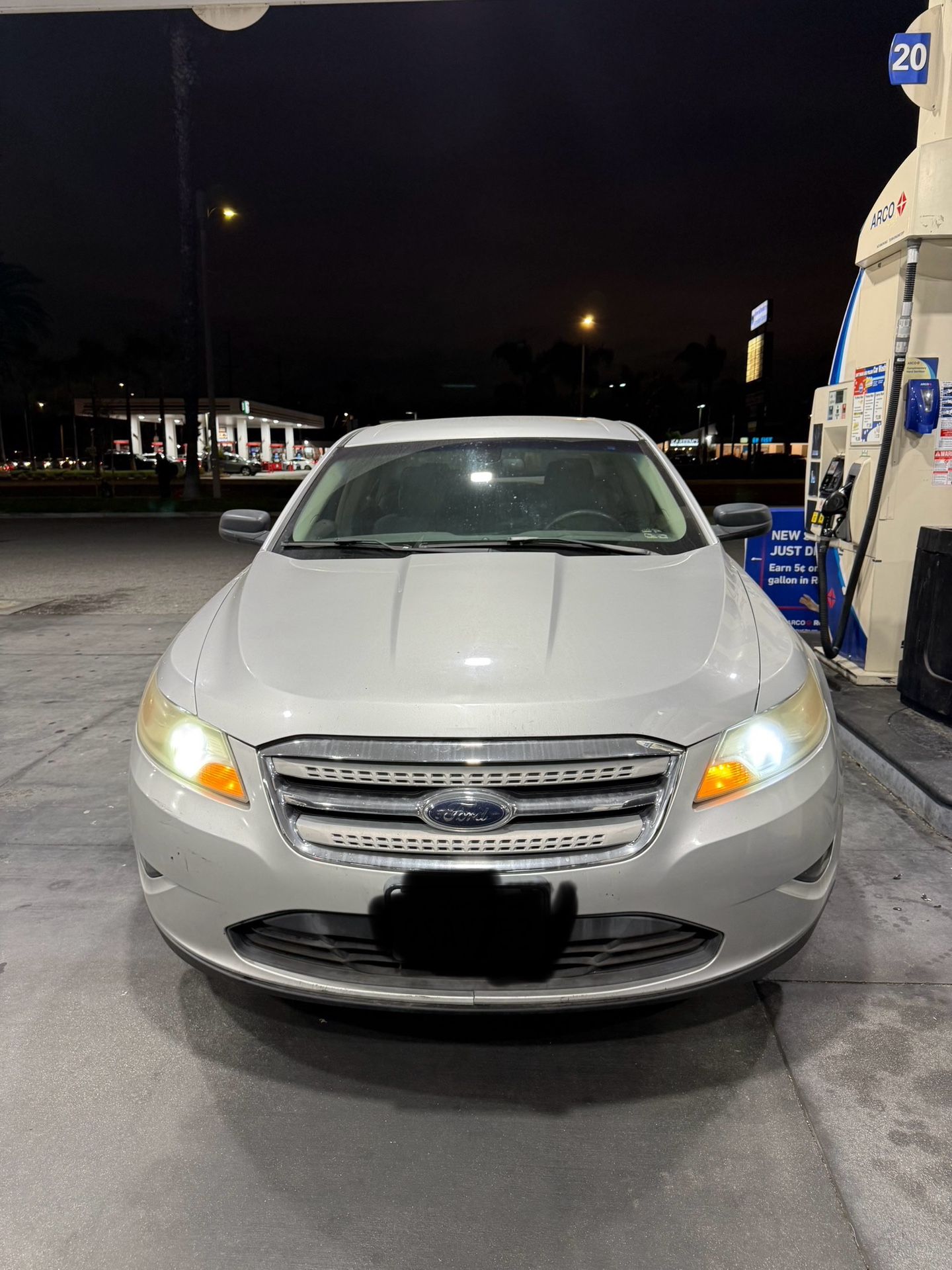 2010 Ford Taurus