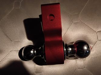Red Towing Trailer Hitch Mount With Dual Balls