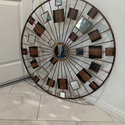 Big Wall Decor $25 In Great Condition 