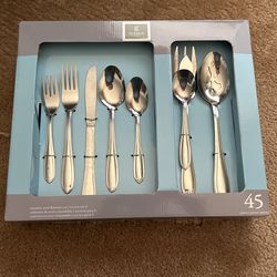 Gibson Home 45 Pieces Service For 8