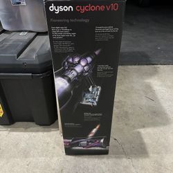 Dyson V10 Animal Vacuum 