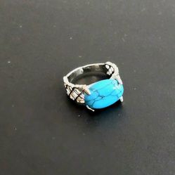NEW SIZE 5 POLISHED BLUE CABECHON TREND ON RING 