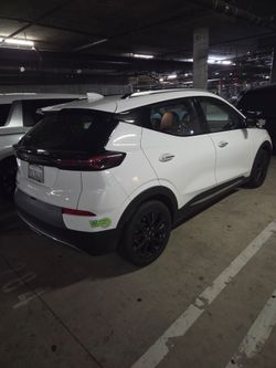 Chevrolet Bolt EUV White SUV