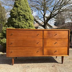 Mid Century Vintage  Walnut Dresser 
