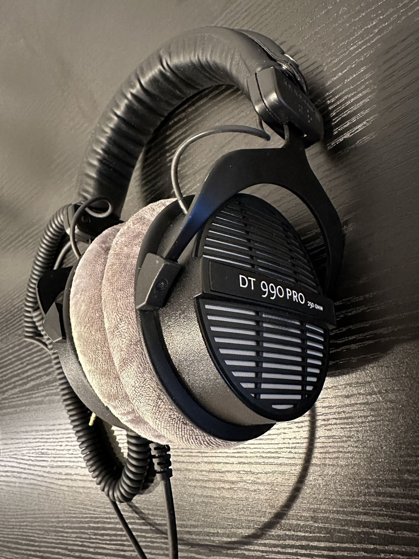 Beyerdynamic DT 990 PRO Over Ear Wired Headphones - Black