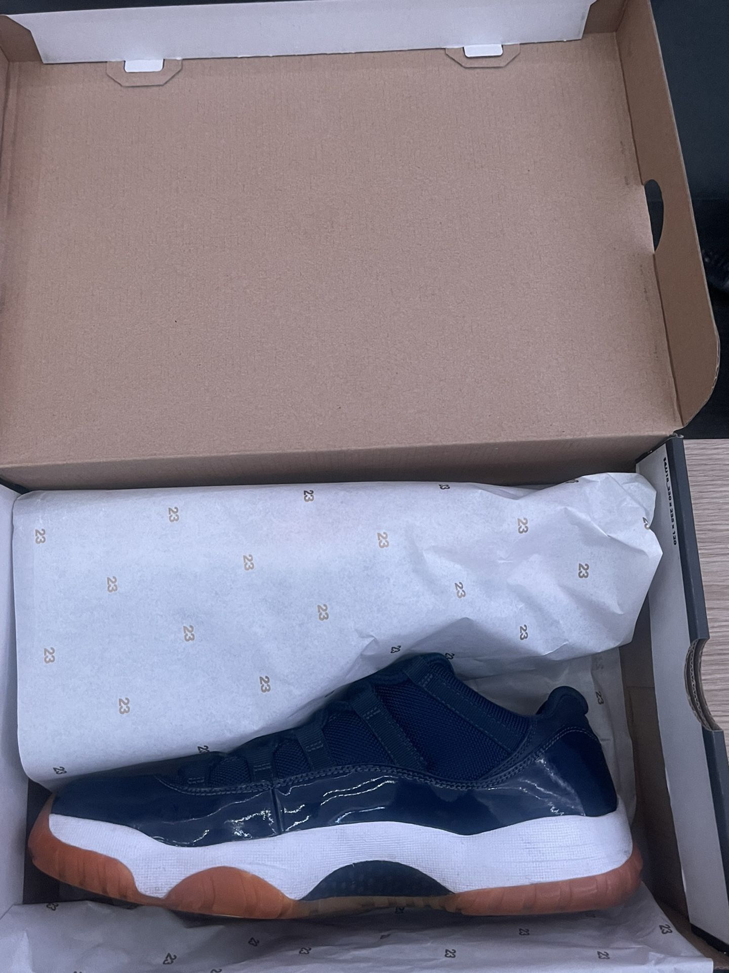 Jordan 11 Low Midnight Navy