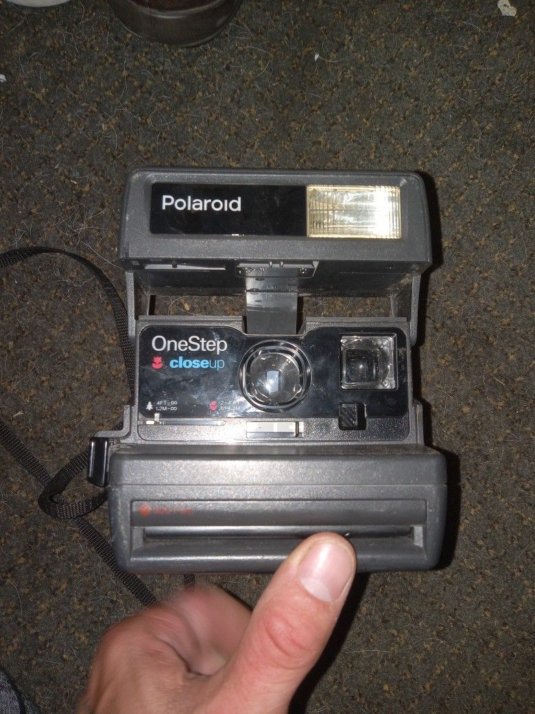 Polaroid One Step Close Up 600 Camera