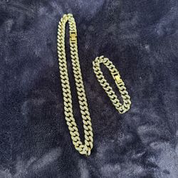 Gld Bracelet And chain