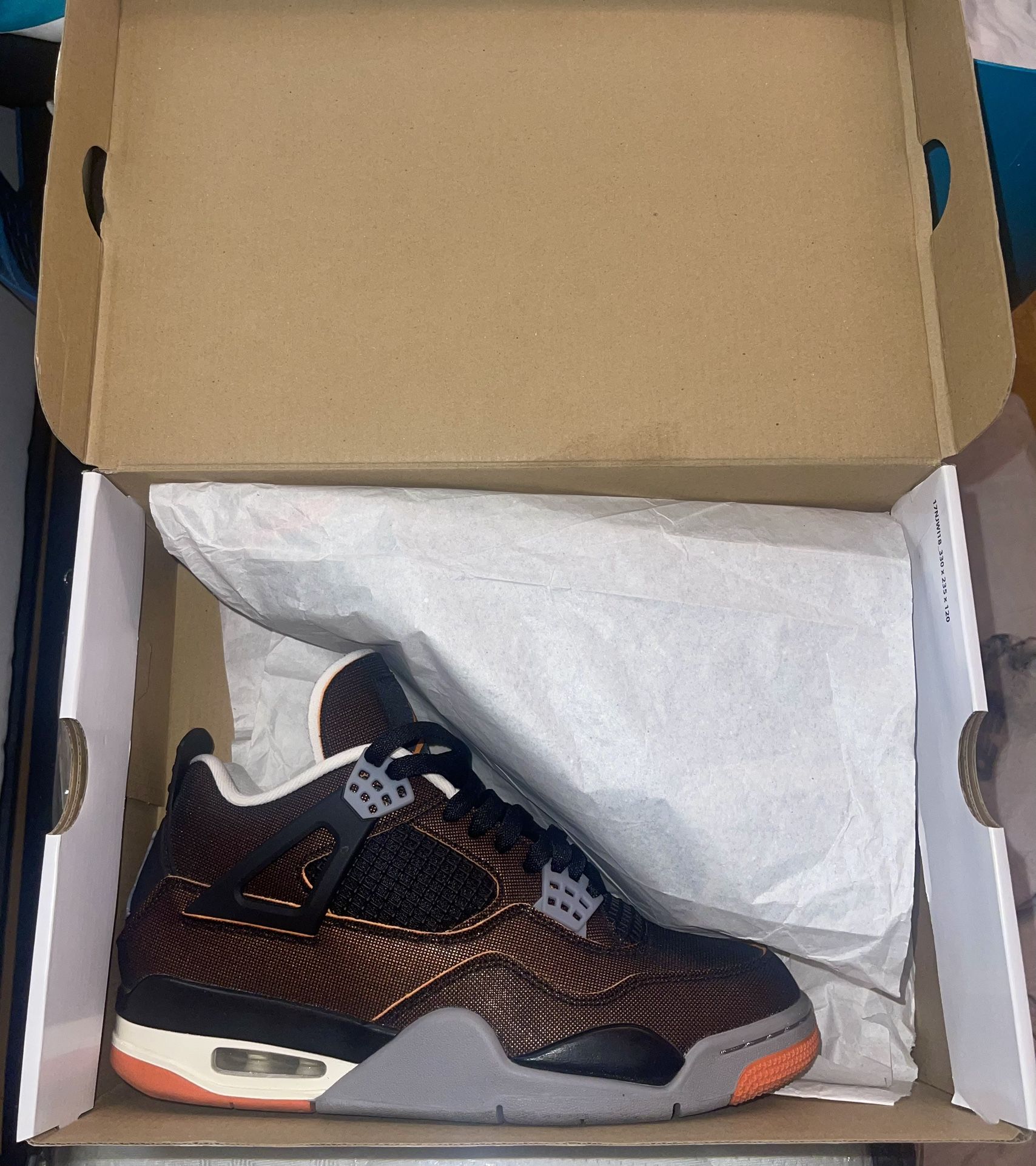Jordan 4 Starfish *Lightly Used*