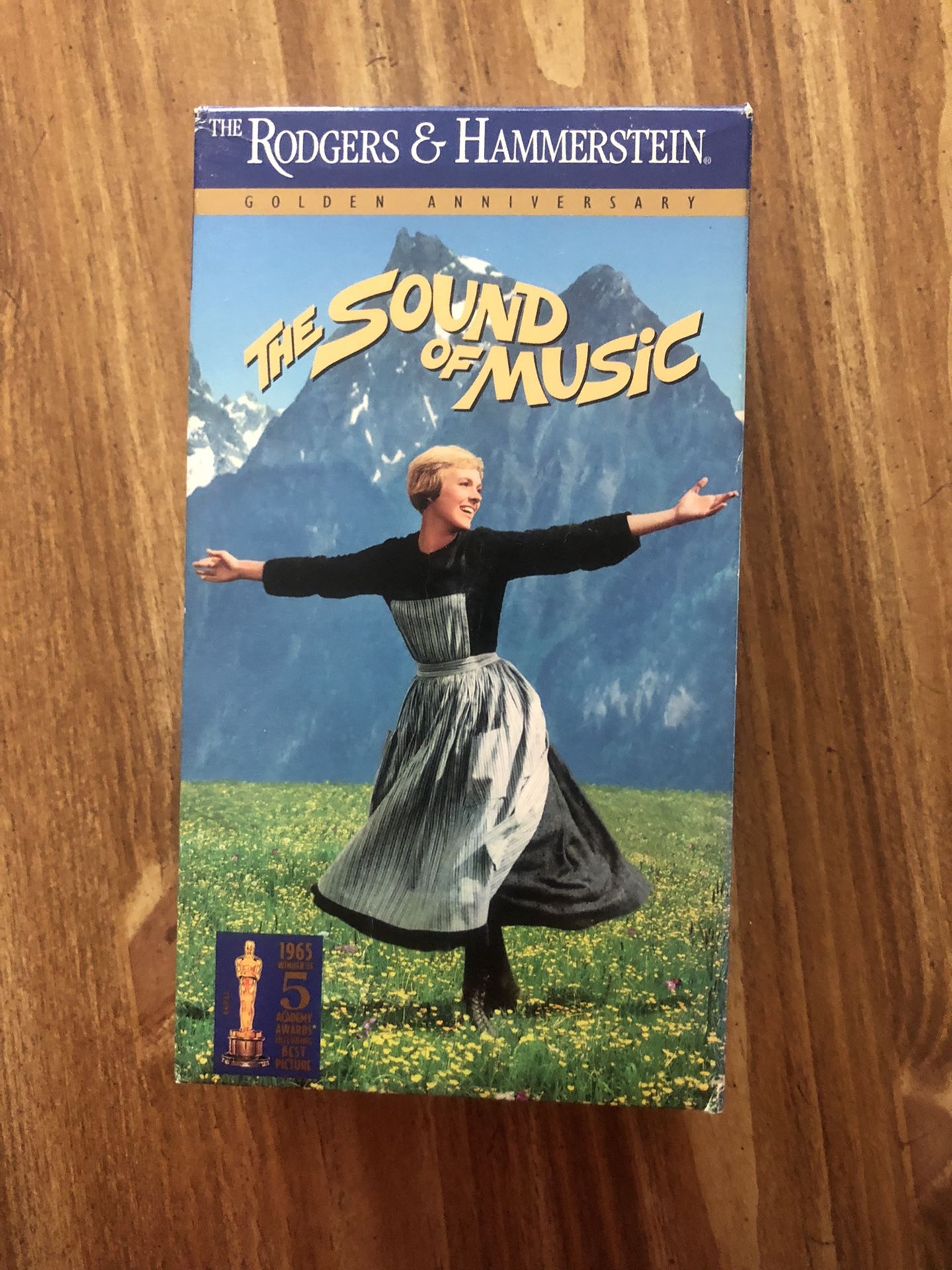 SOUND OF MUSIC