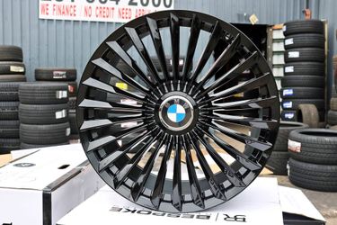 brand new 22 inch staggered wheels and tires