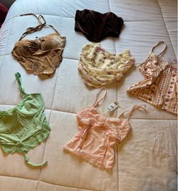 Women’s tops