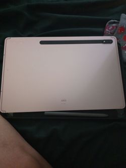 Galaxy tab s8 plus in pink