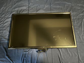 32" TV for Parts - Blacked Out Screen