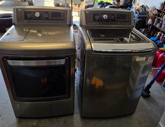 LG Washer and Dryer Set