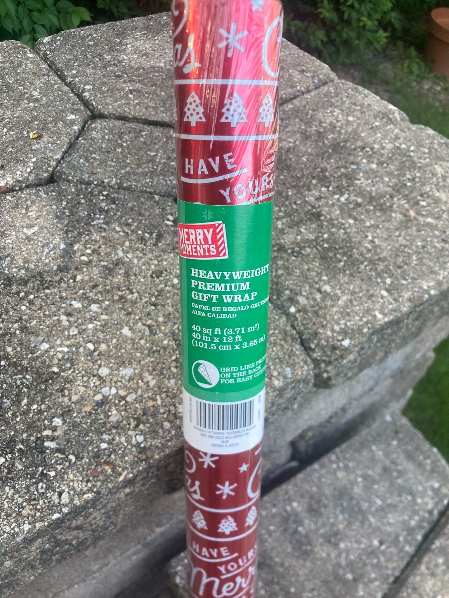 Gift wrapping paper