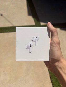 Apple AirPods (2nd Gen) – Excellent Condition