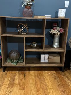 Shelving unit wood with metal legs