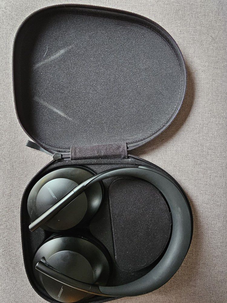 Bose 700 Headphones