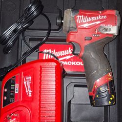 Milwaukee M12 Impact Drill