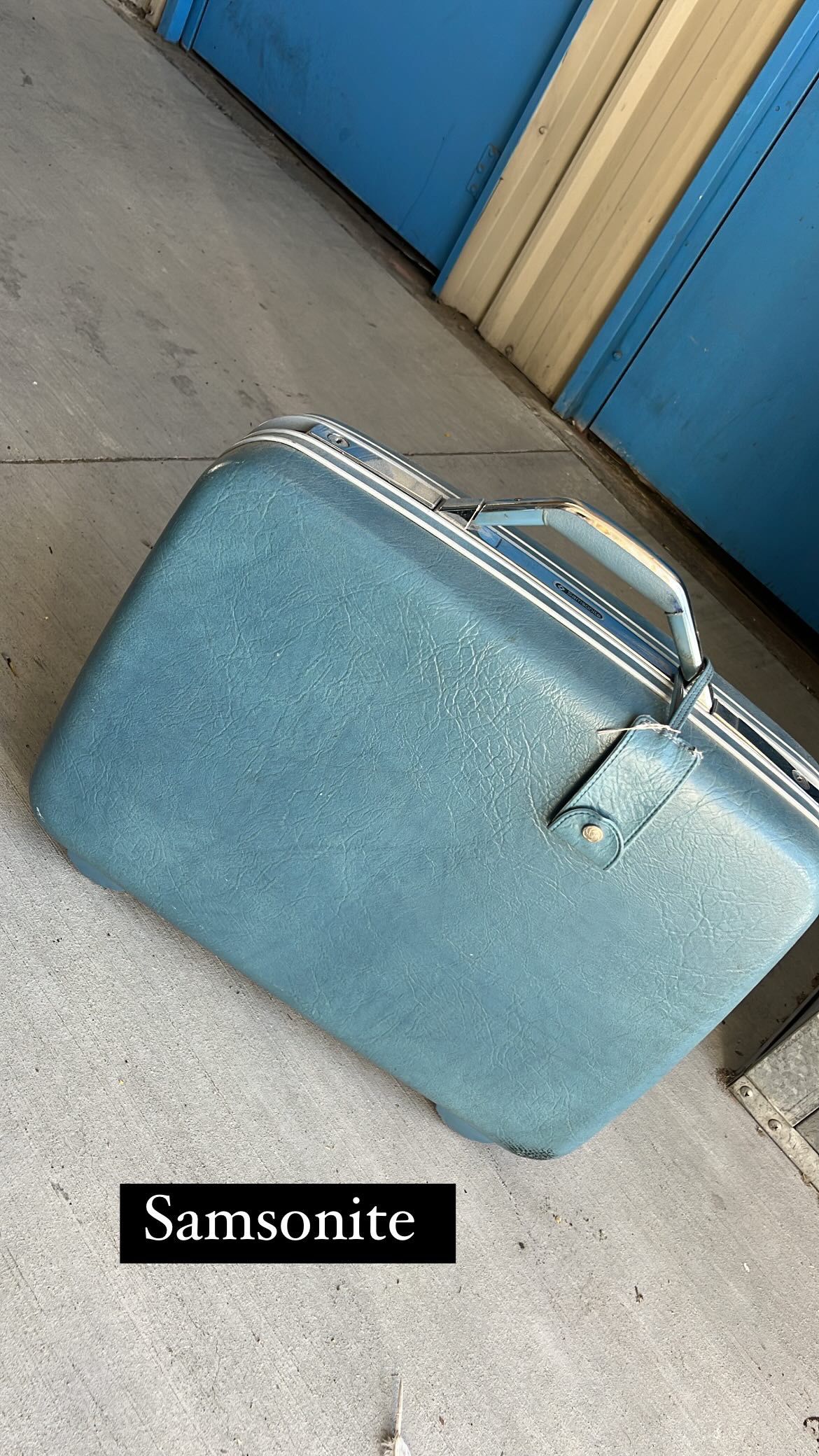 Samsonite Suitcase 