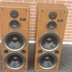 Vintage Technics SB-A53 3 Way Floor Speakers 260 Watt 8 Ohm Twin Woofer System. Tested and works sounds fantastic. Used in good condition with some co