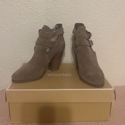 Beautiful Brand New Brown/Gray Michael Kors High Heel Boots Size 6.5