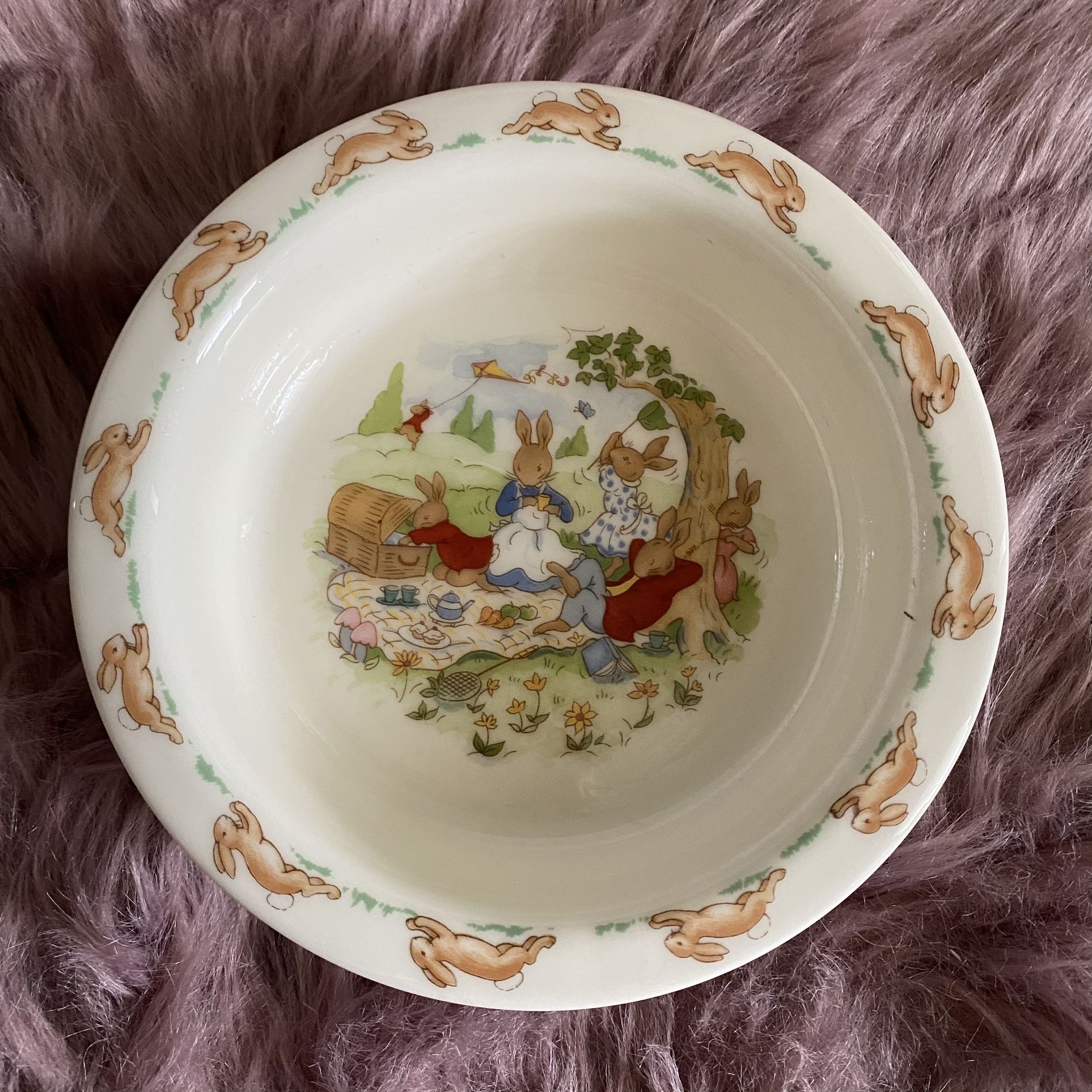 Royal Doulton Bone China Bunnykins Bowl Picnic (copyright 1936)