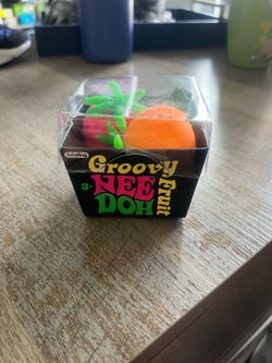 NEE DOH GROOVY FRUIT