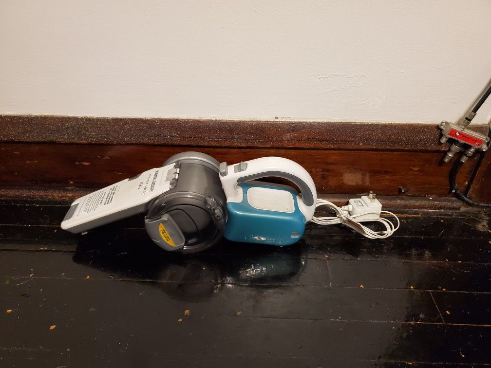 Black and Decker Handheld Vacuum