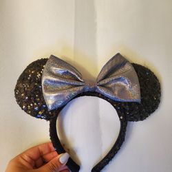 Disney Parks Minnie Mouse Sequin Shimmer Blue Bow Headband