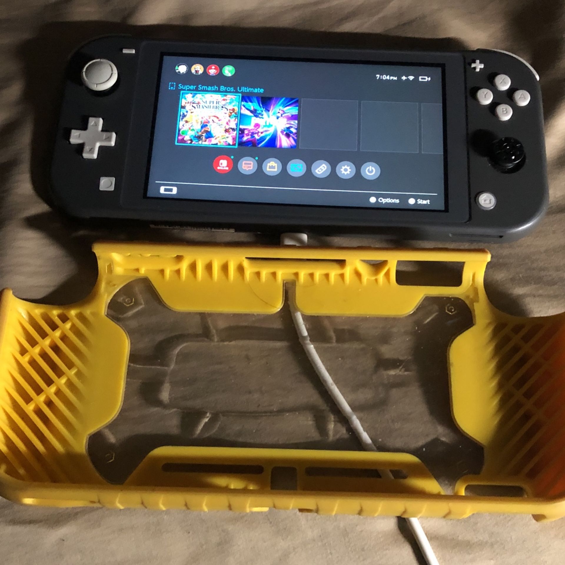 Nintendo Switch Lite + Case