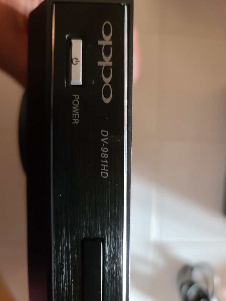 OPPO DV-981HD UP CONVERTING UNIVERSAL DVD/CD PLAYER