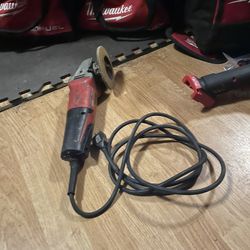 Milwaukee 6117-33D 5” Grinder 